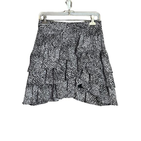 3 for $30! Mexx patterned flowy mini skirt. Size 4 - Picture 1 of 8
